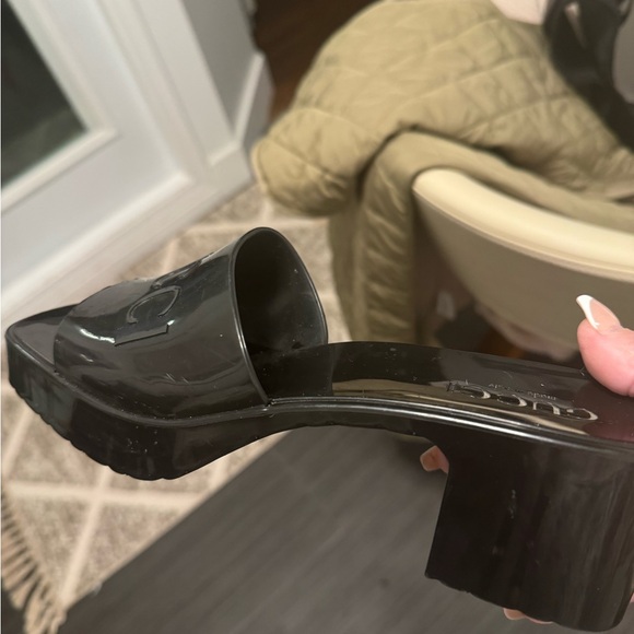 Gucci only wore a couple of times - Picture 7 of 7